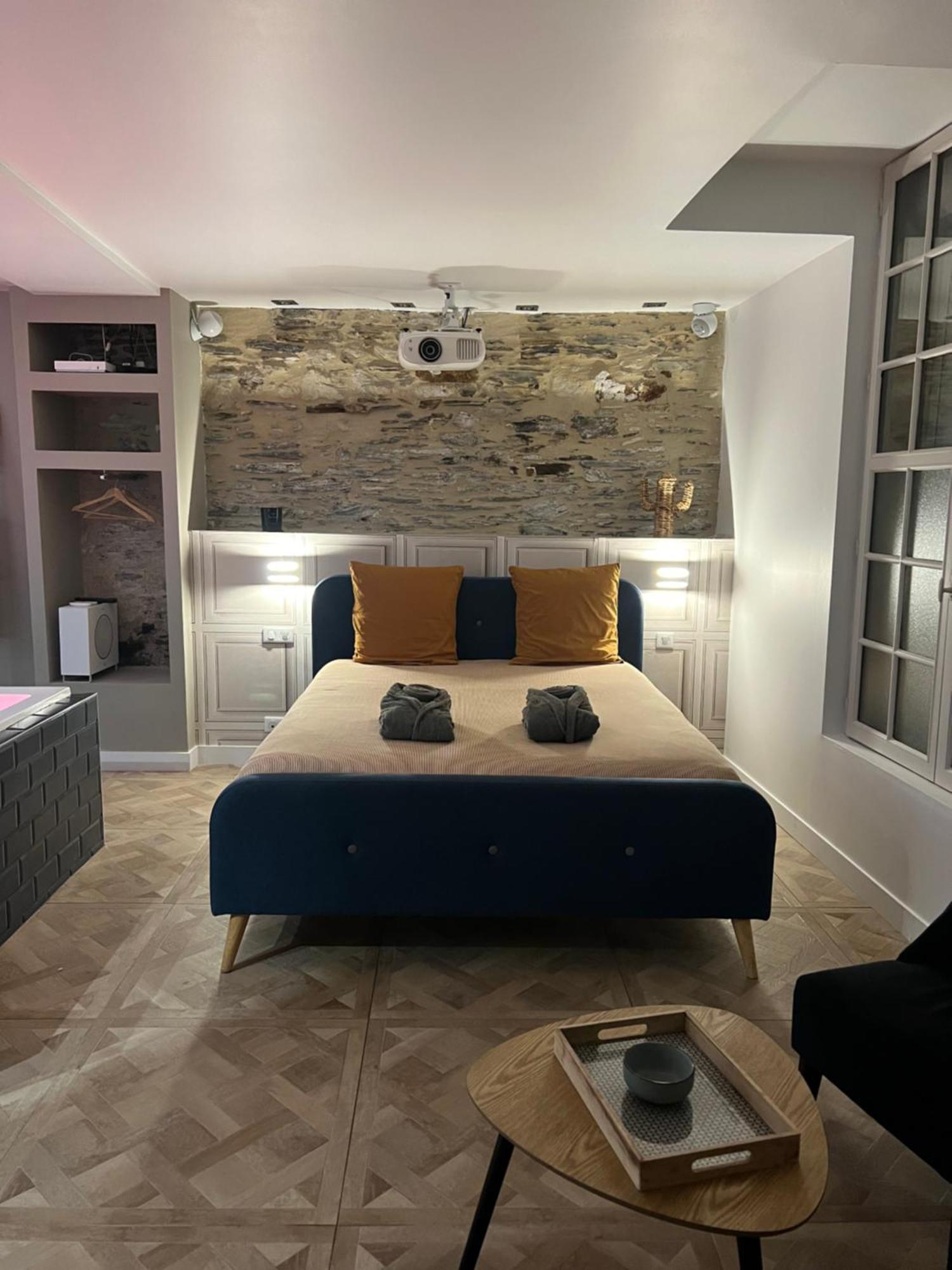 Appartement Avec Jacuzzi Sauna & Home Cinema - Nid D'앙제 외부 사진