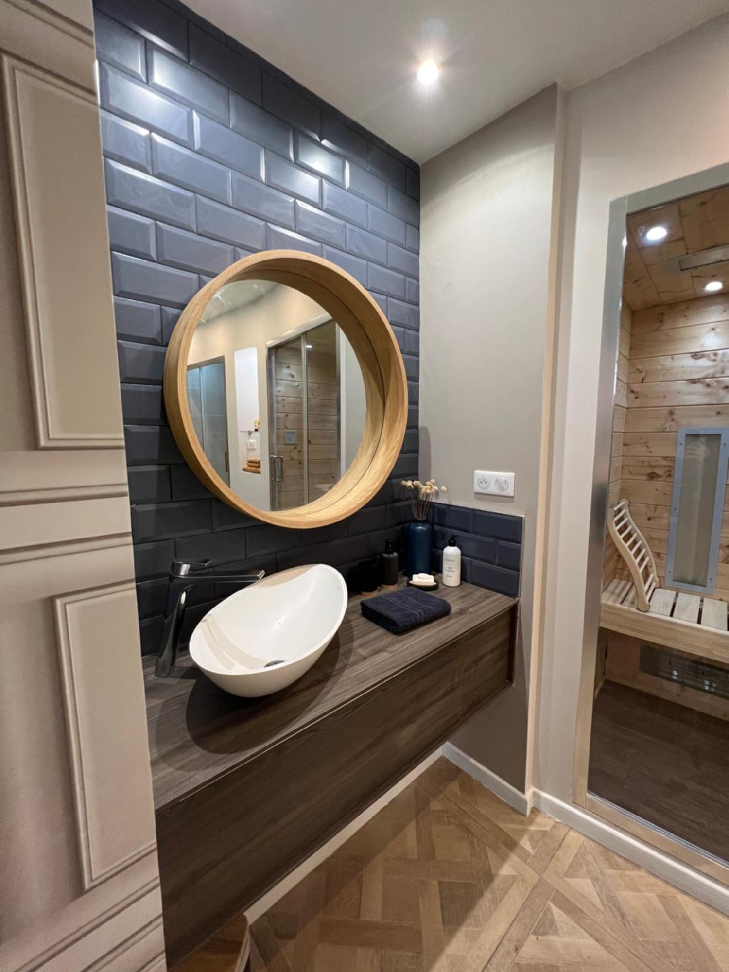 Appartement Avec Jacuzzi Sauna & Home Cinema - Nid D'앙제 외부 사진