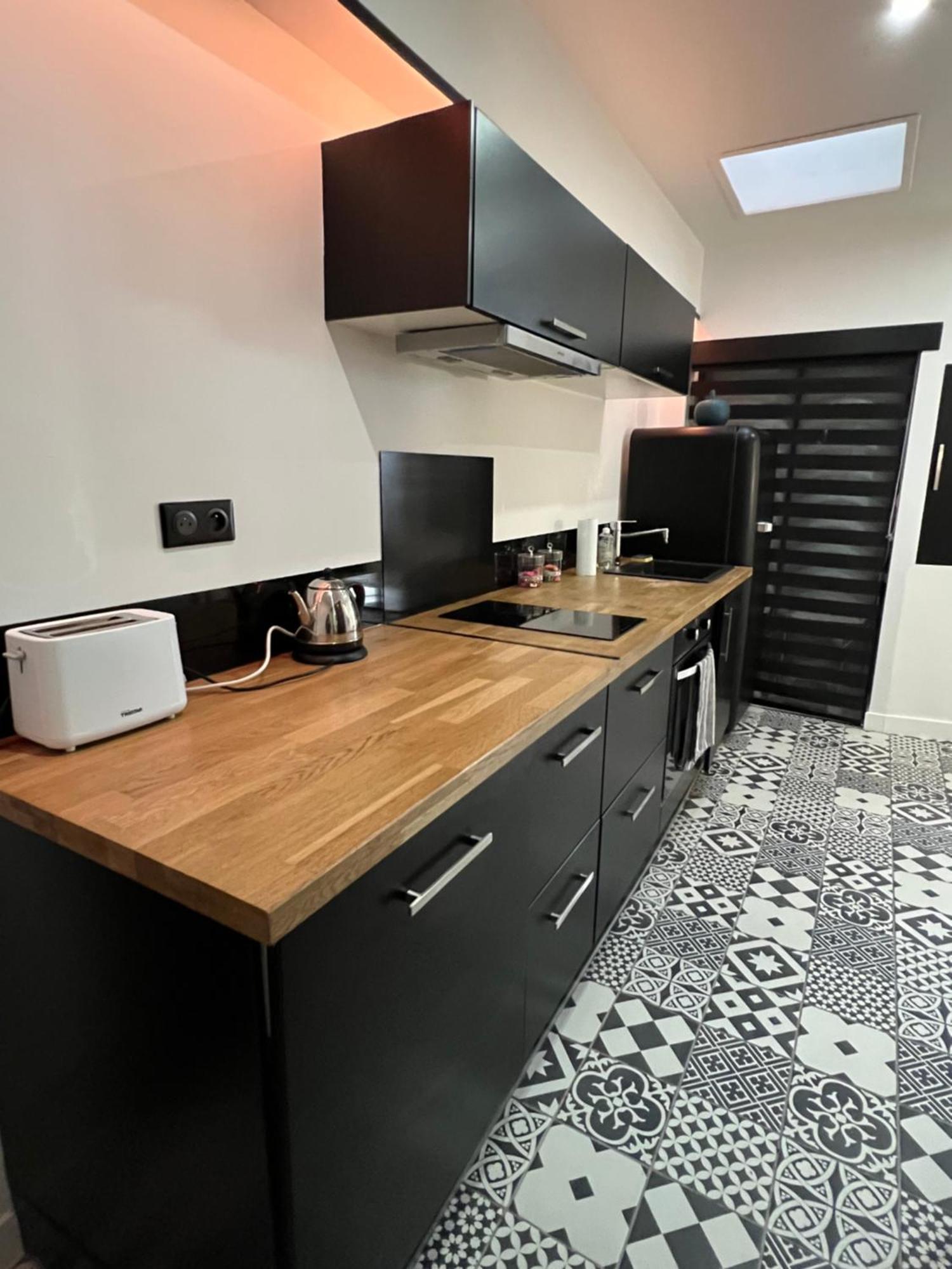 Appartement Avec Jacuzzi Sauna & Home Cinema - Nid D'앙제 외부 사진
