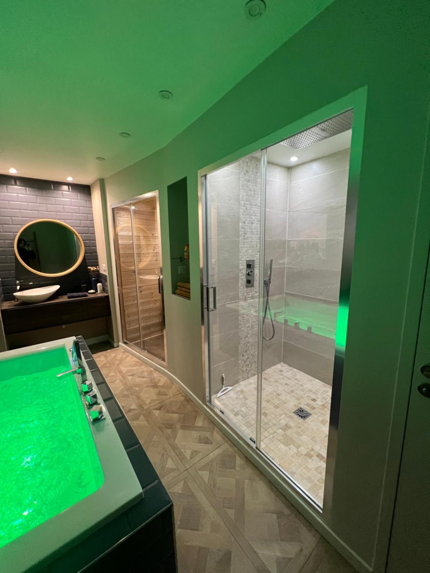 Appartement Avec Jacuzzi Sauna & Home Cinema - Nid D'앙제 외부 사진
