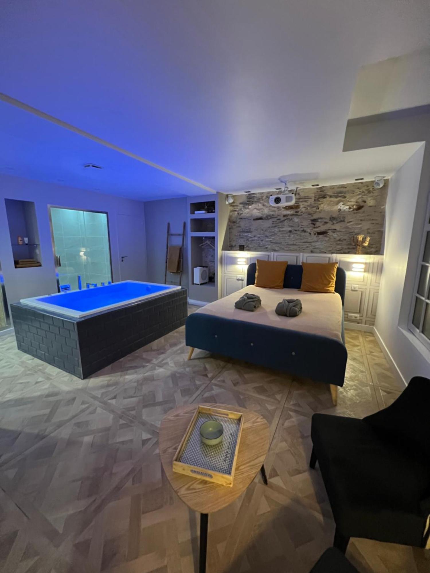 Appartement Avec Jacuzzi Sauna & Home Cinema - Nid D'앙제 외부 사진